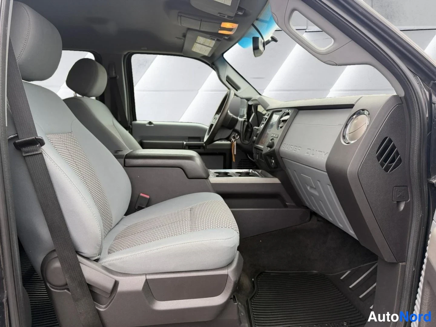 Black Ford F-250 2012, cockpit, photo 11