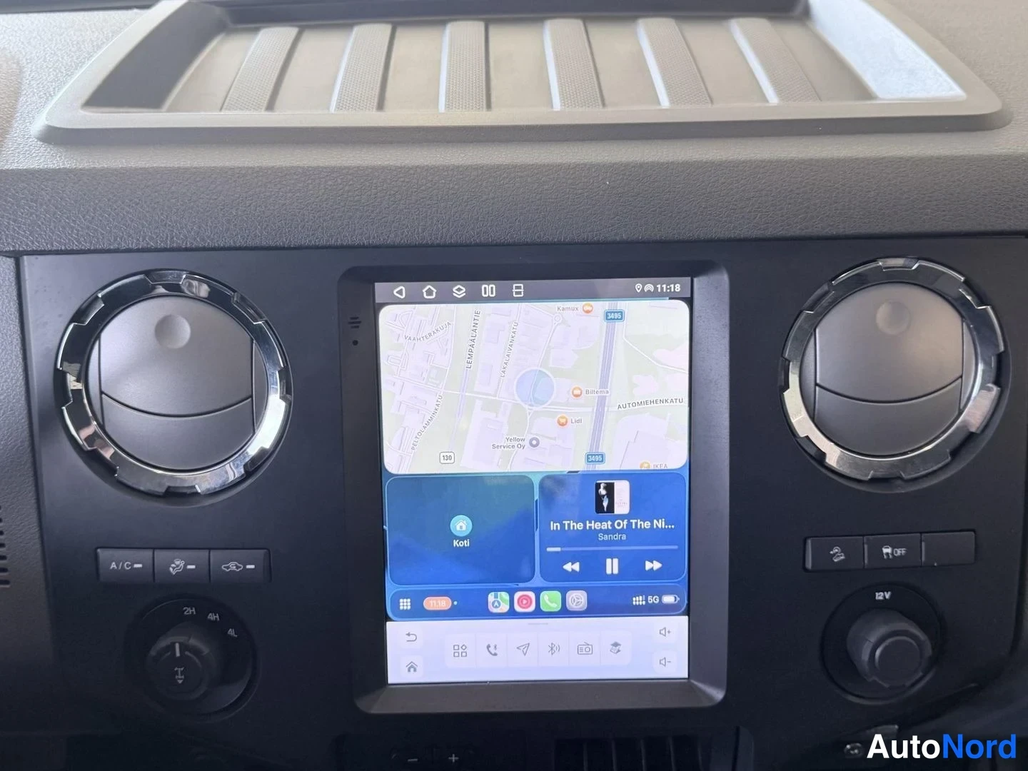 Black Ford F-250 2012, detail, photo 24