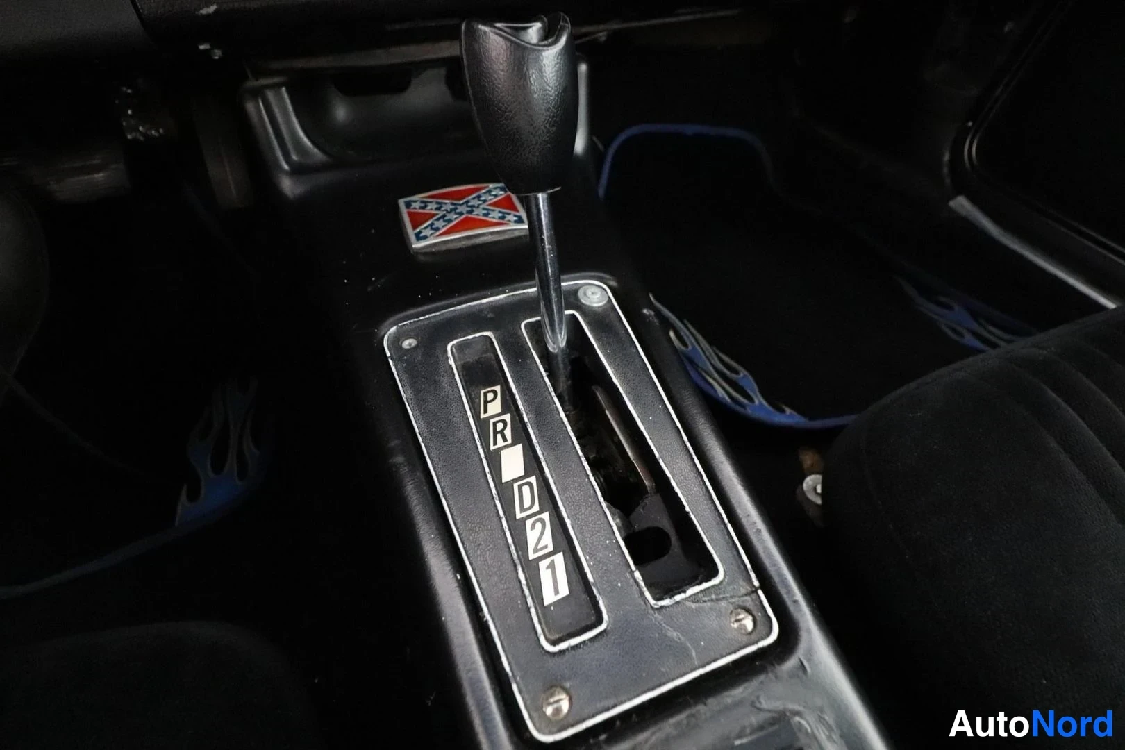 Musta Chevrolet Camaro 1976, yksityiskohta, kuva 13