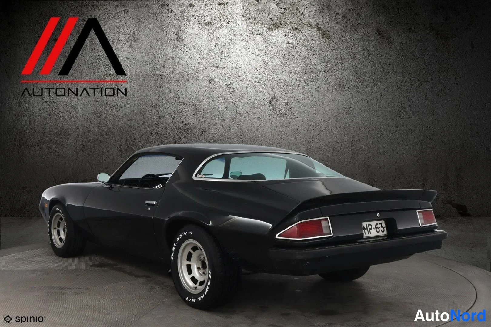 Musta Chevrolet Camaro 1976, takaviisto, kuva 5