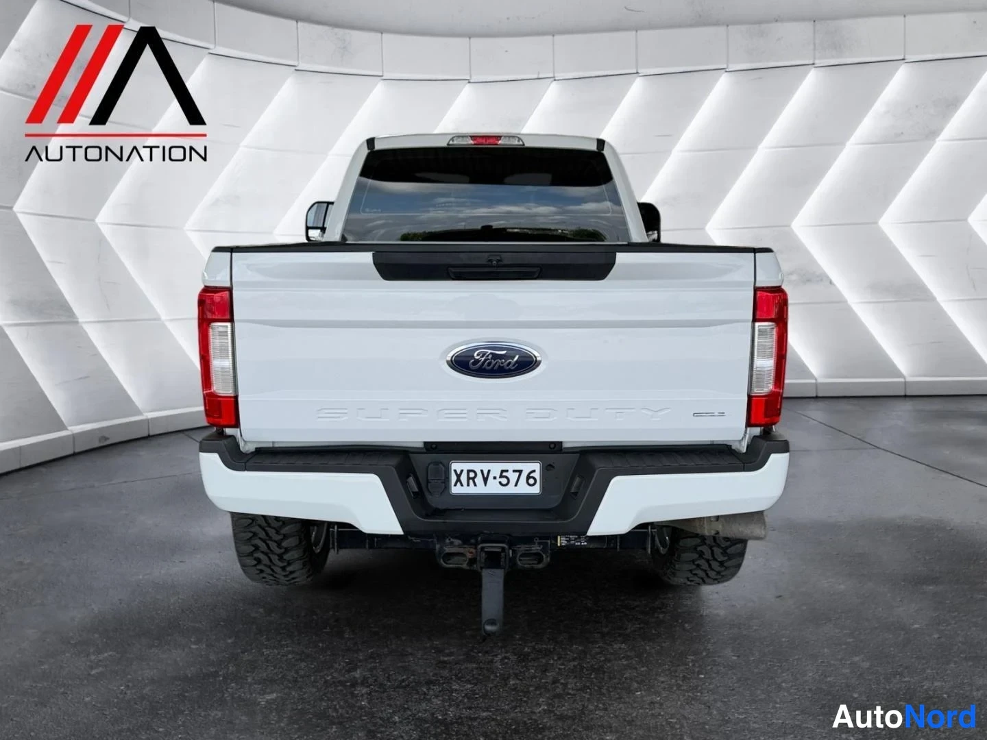 Valkoinen Ford F-250 2019, takaa, kuva 10
