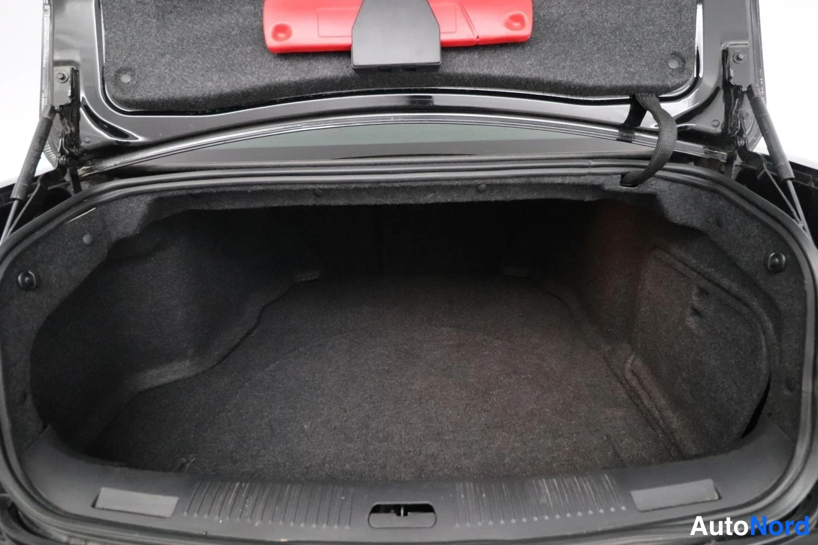 Black Cadillac CTS-V 2010, boot, photo 13