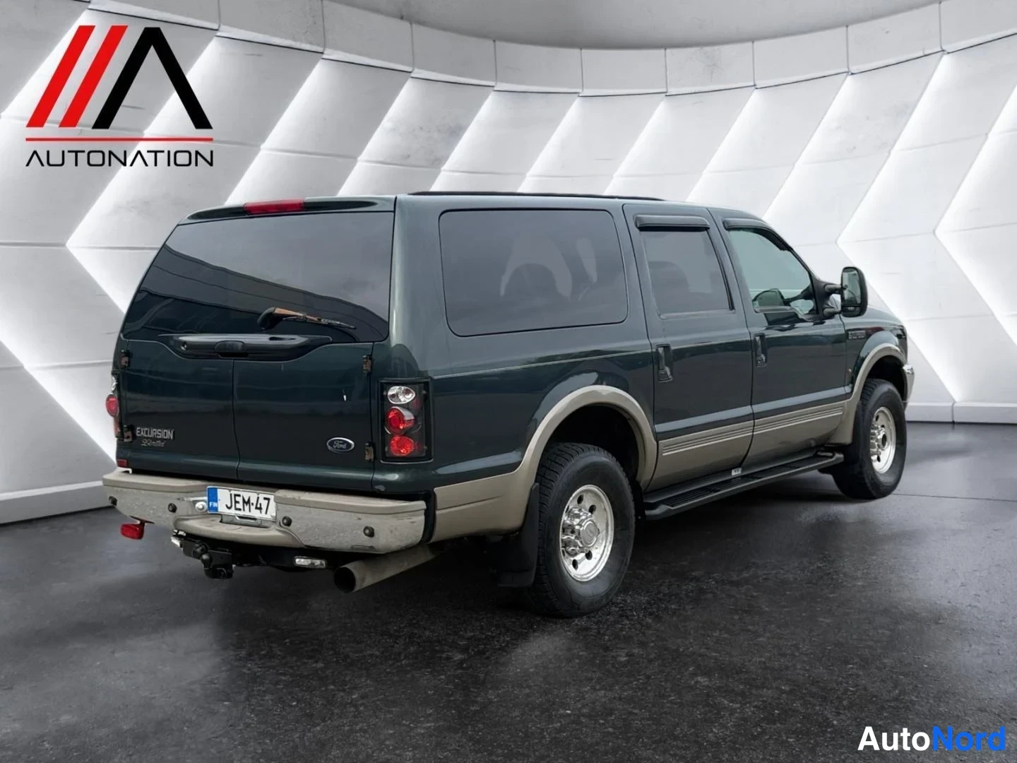Harmaa Ford Excursion 2000, takaviisto, kuva 7