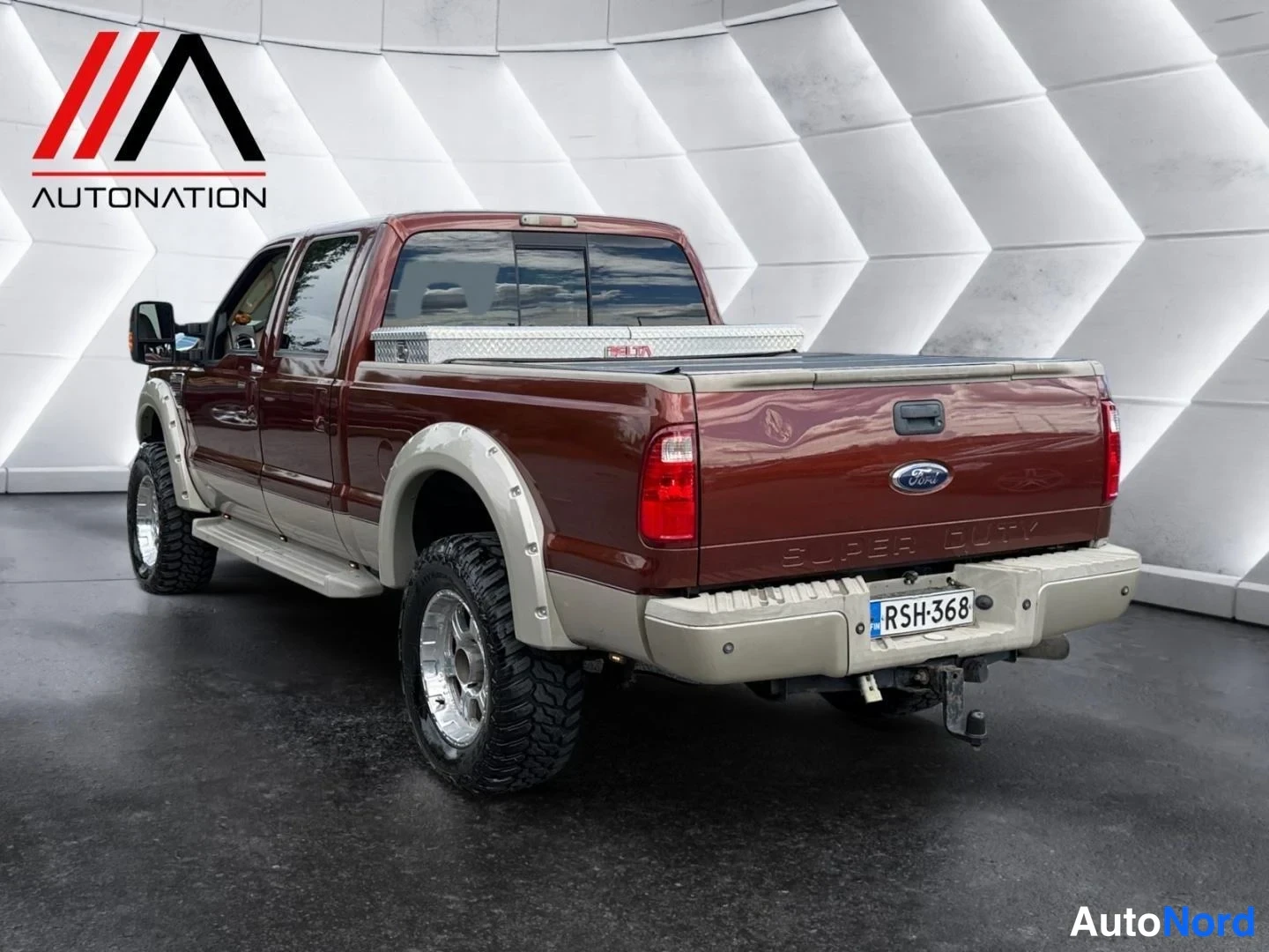 Ruskea Ford F-250 2008, takaviisto, kuva 5