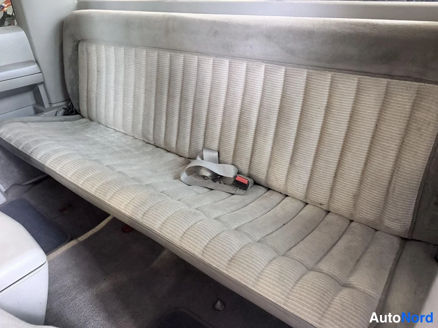 Musta Chevrolet Fleetside 454 1993, takaistuimet, kuva 11