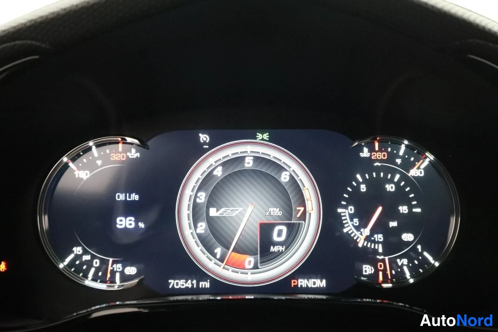 Musta Cadillac CTS-V 2017, yksityiskohta, kuva 24