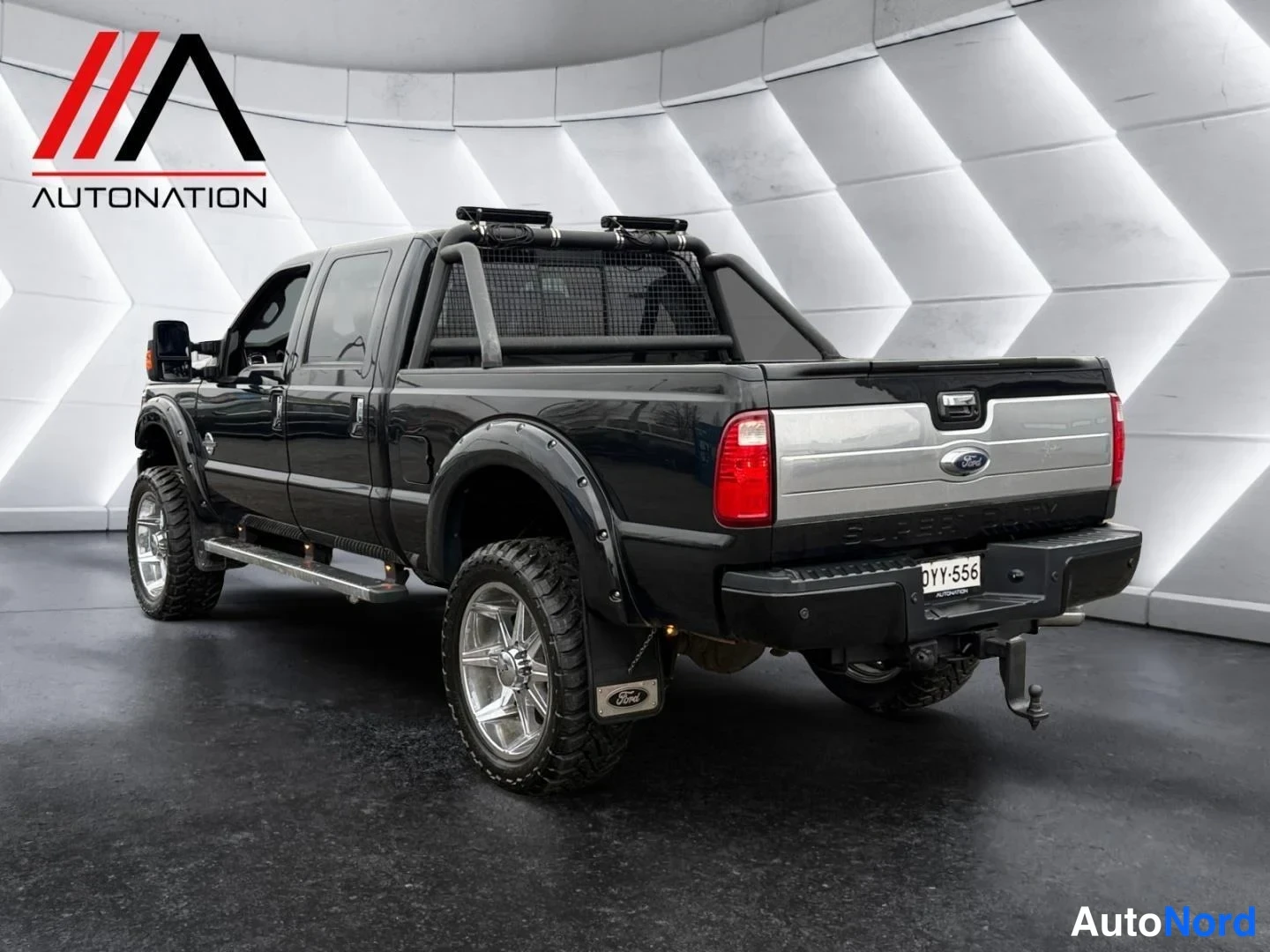 Musta Ford F-250 2013, takaviisto, kuva 6