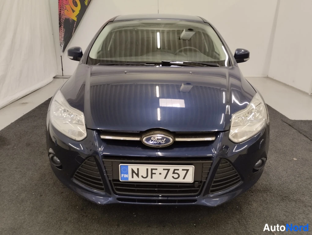 Sininen Ford Focus 2013, kuva 3