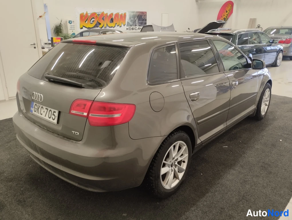 Harmaa Audi A3 2012, takaviisto, kuva 5