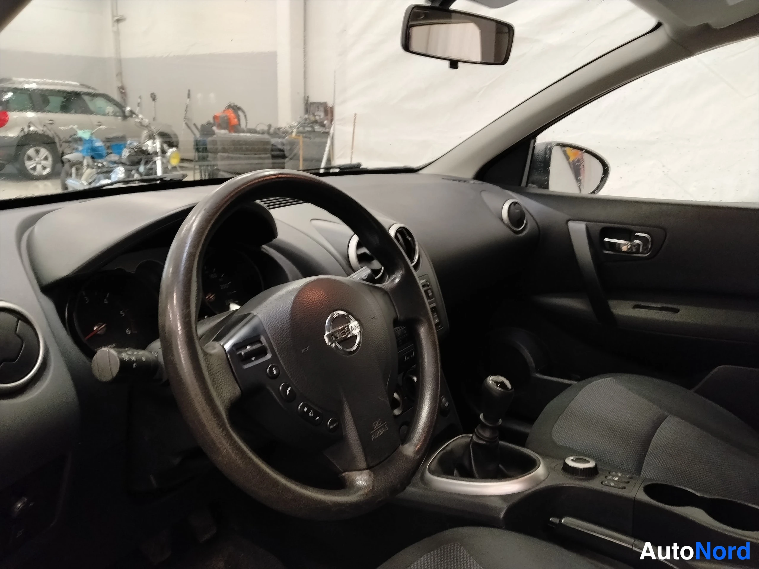 Ruskea Nissan Qashqai 2008, ohjaamo, kuva 14