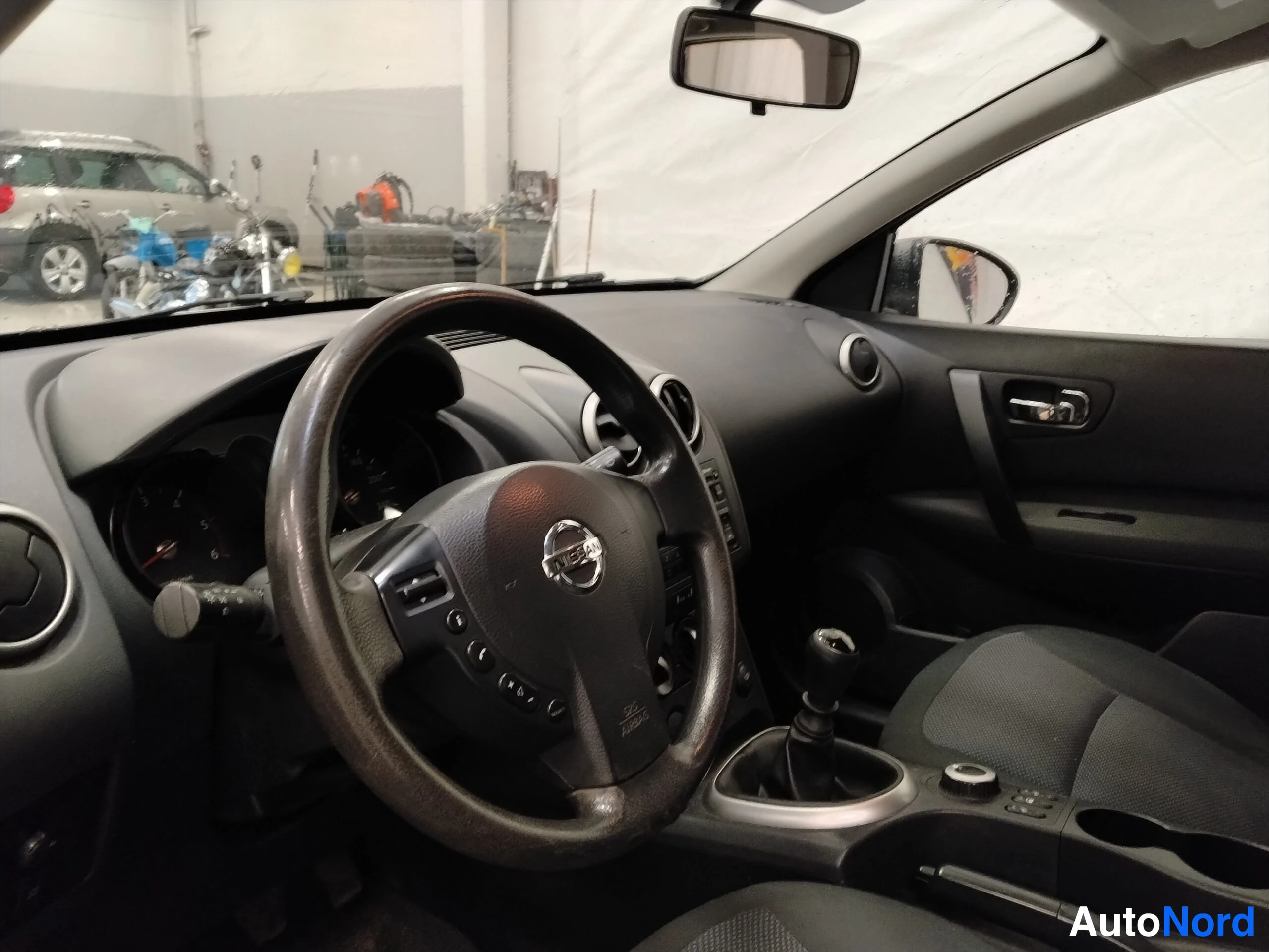 Ruskea Nissan Qashqai 2008, ohjaamo, kuva 12