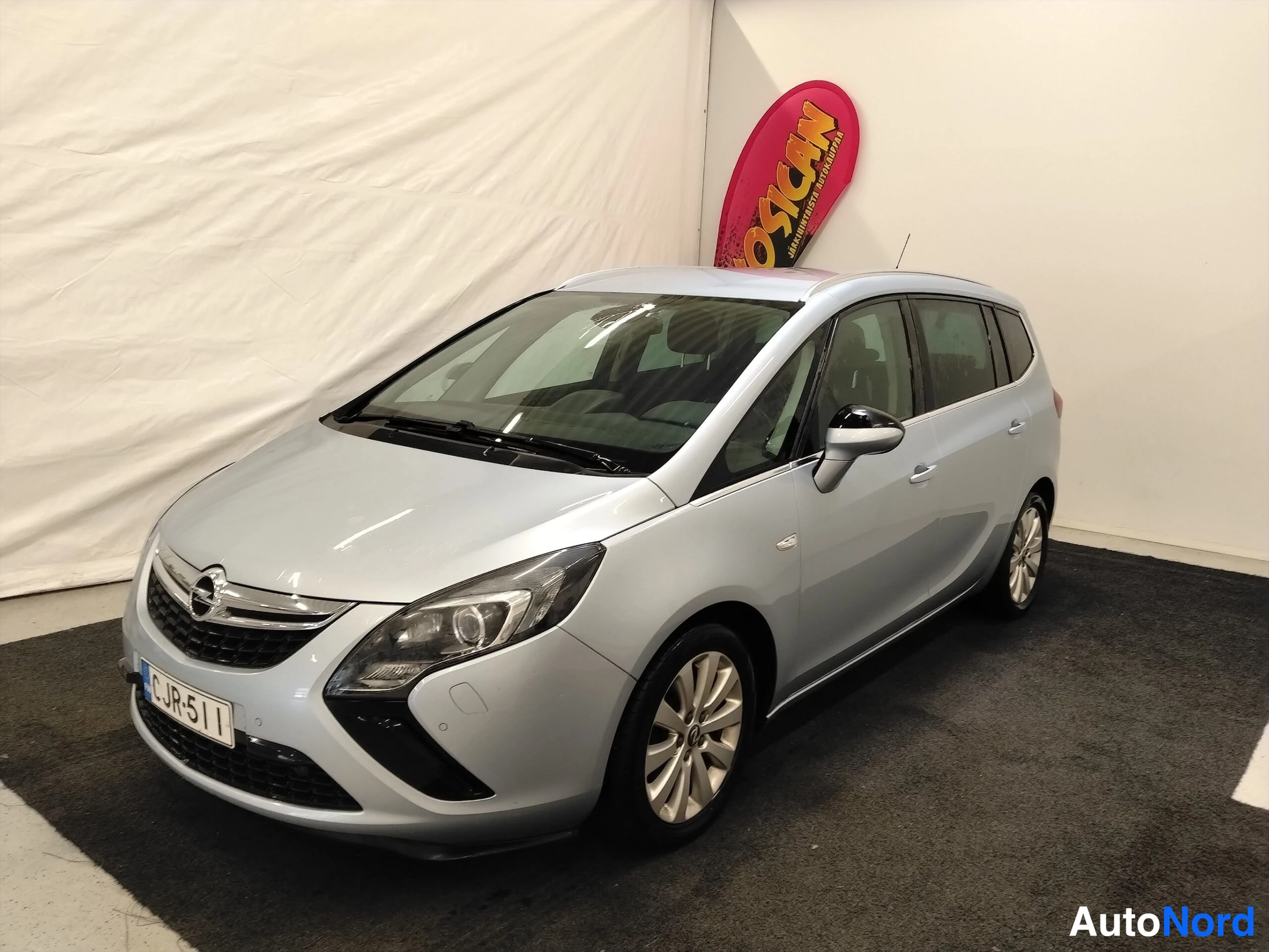 Hopea Opel Zafira Tourer 2015, etuviisto, keula vasemmalle, kuva 2
