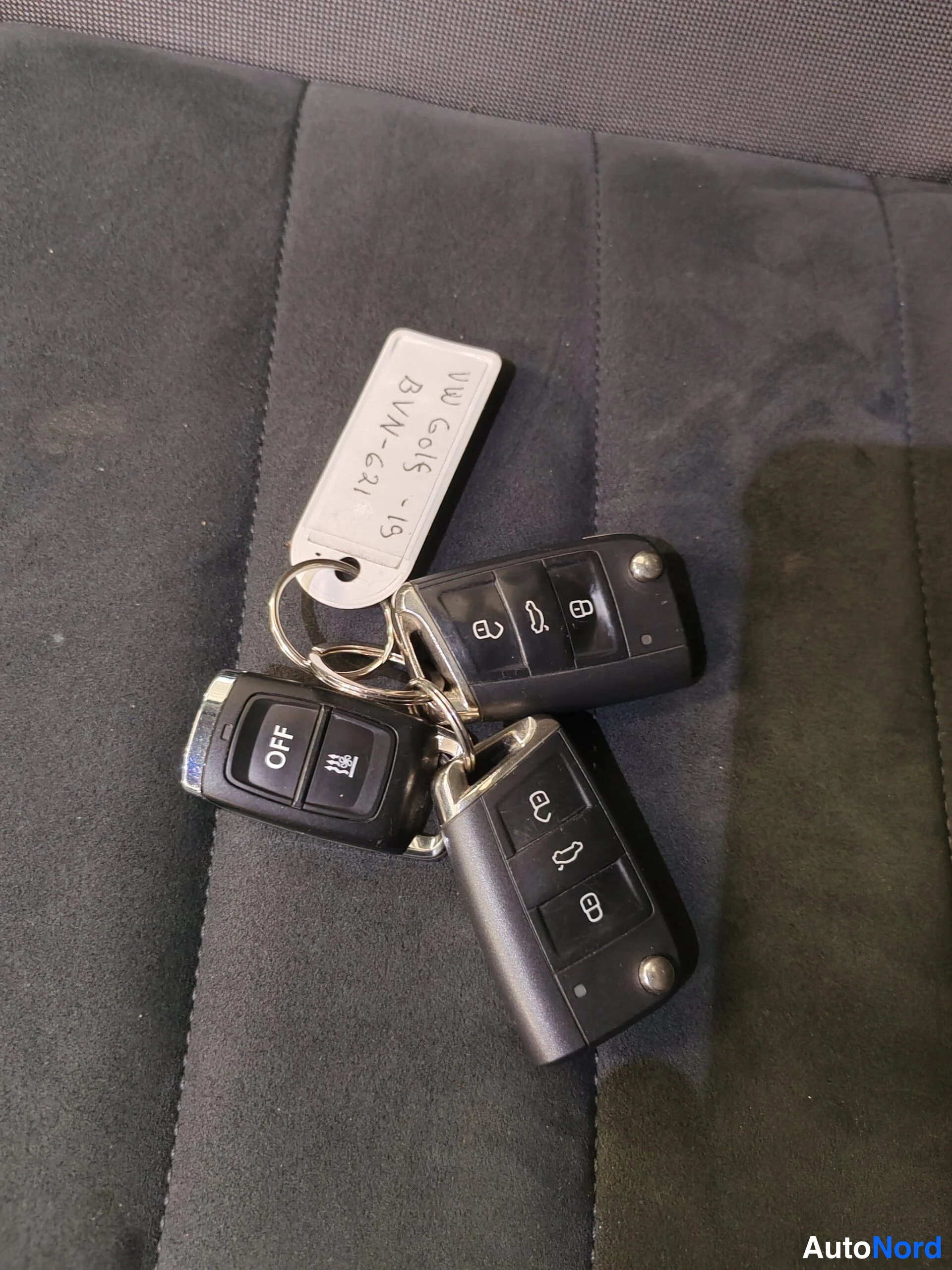Harmaa Volkswagen Golf 2019, yksityiskohta, kuva 37