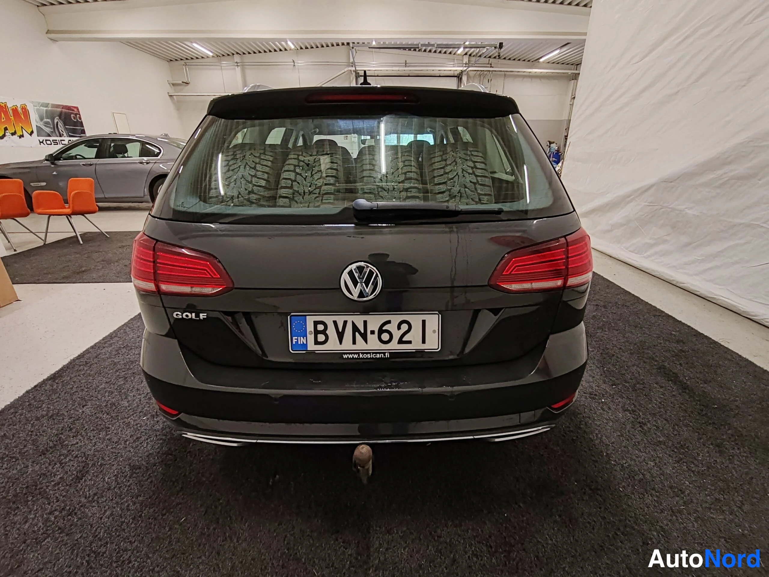 Harmaa Volkswagen Golf 2019, takaa, kuva 13
