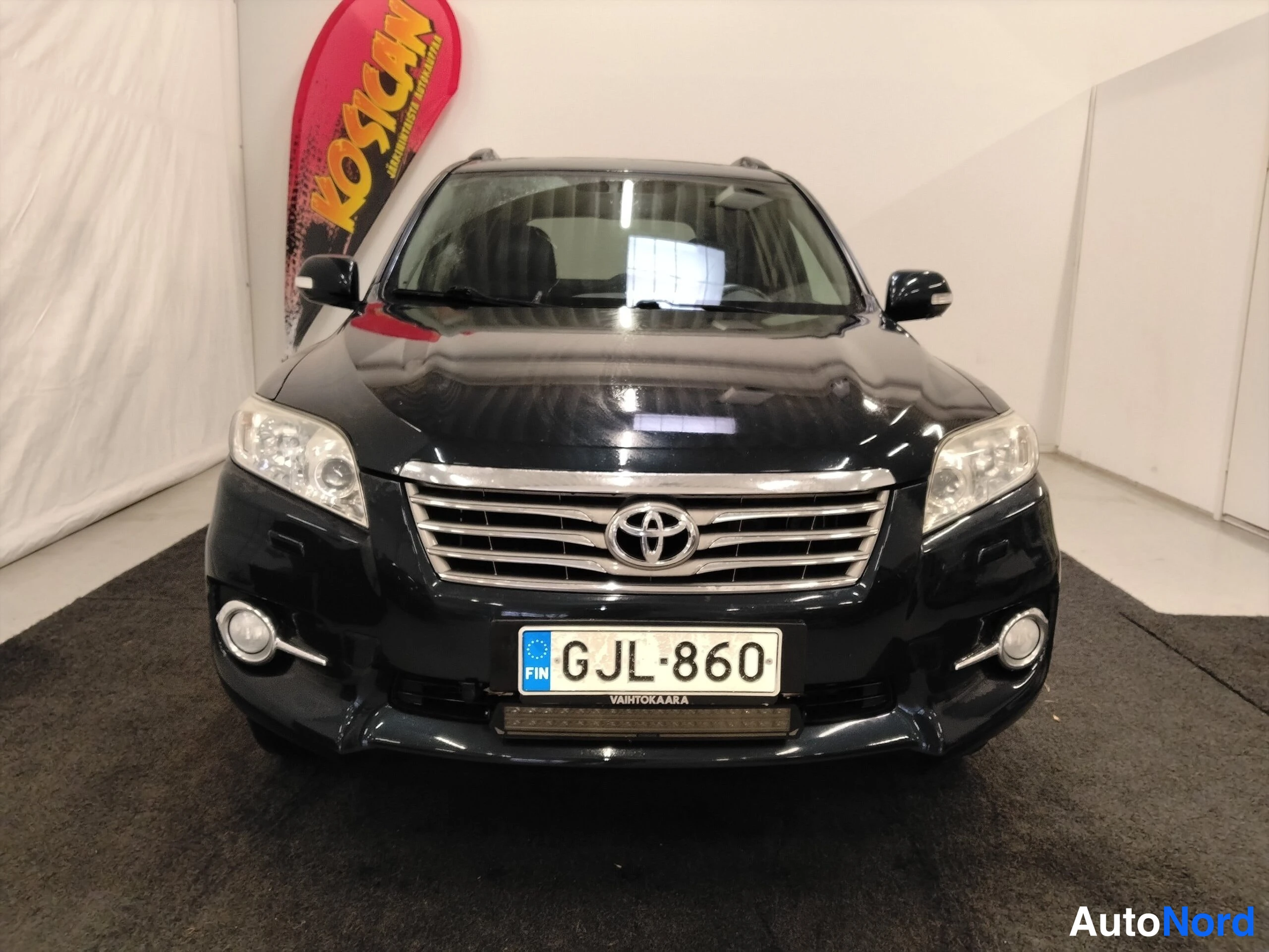 Hopea Toyota RAV4 2012, edestä, kuva 5