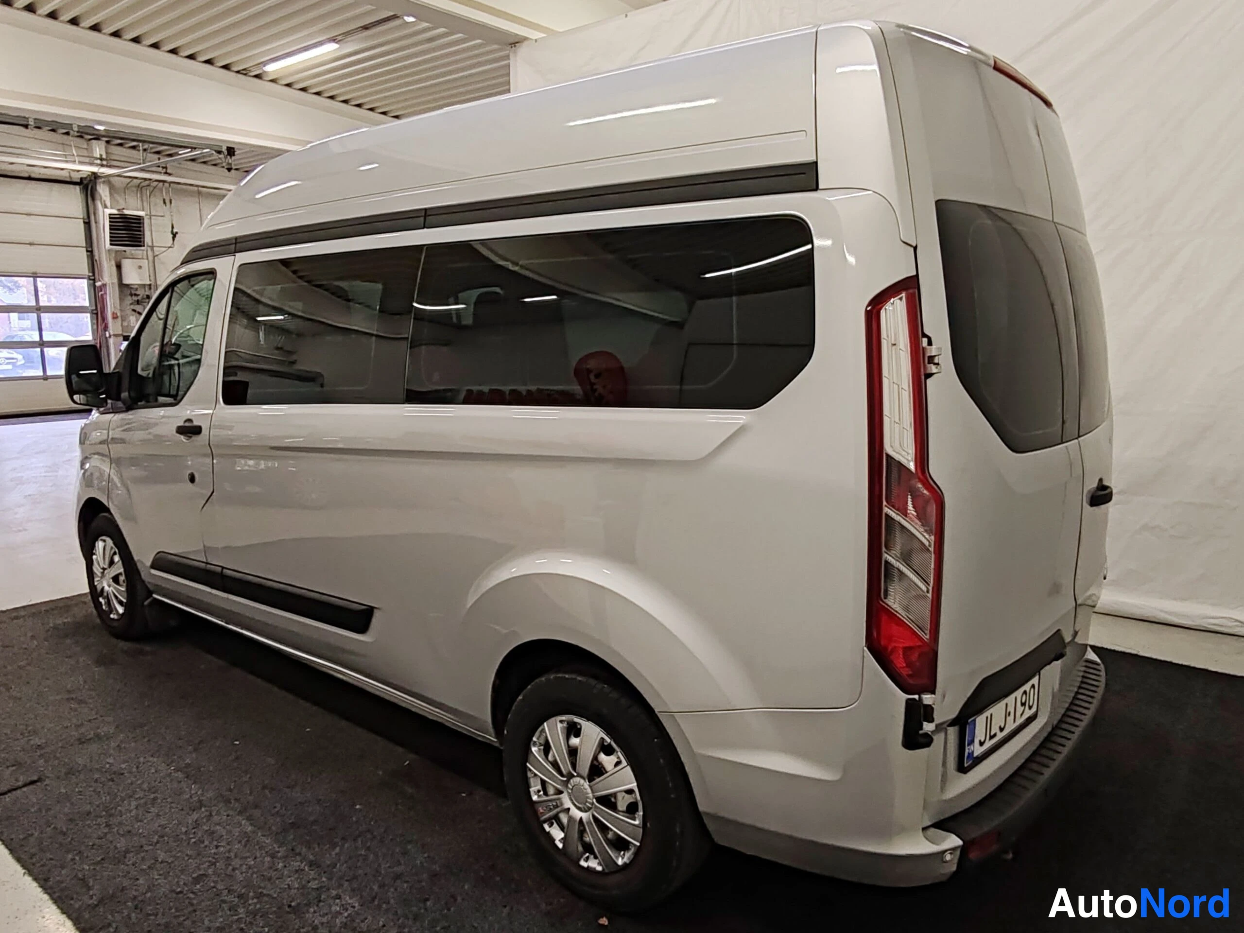 Hopea Ford Transit Custom 2019, takaviisto, kuva 17