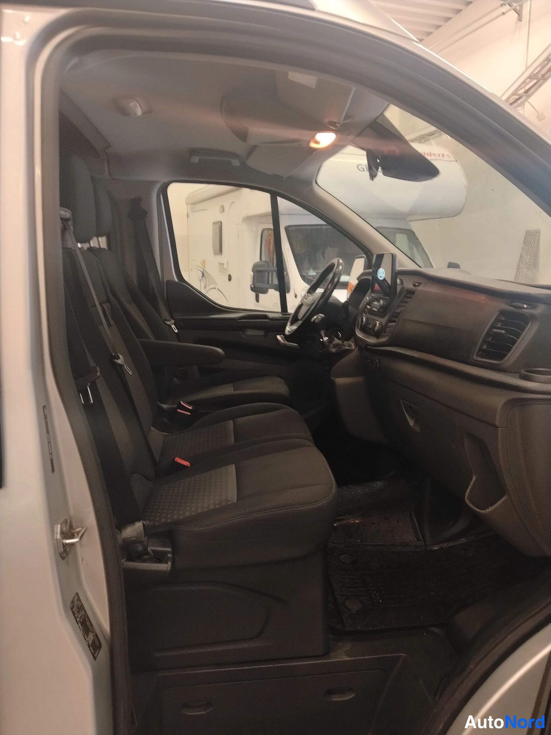 Hopea Ford Transit Custom 2019, kuva 20