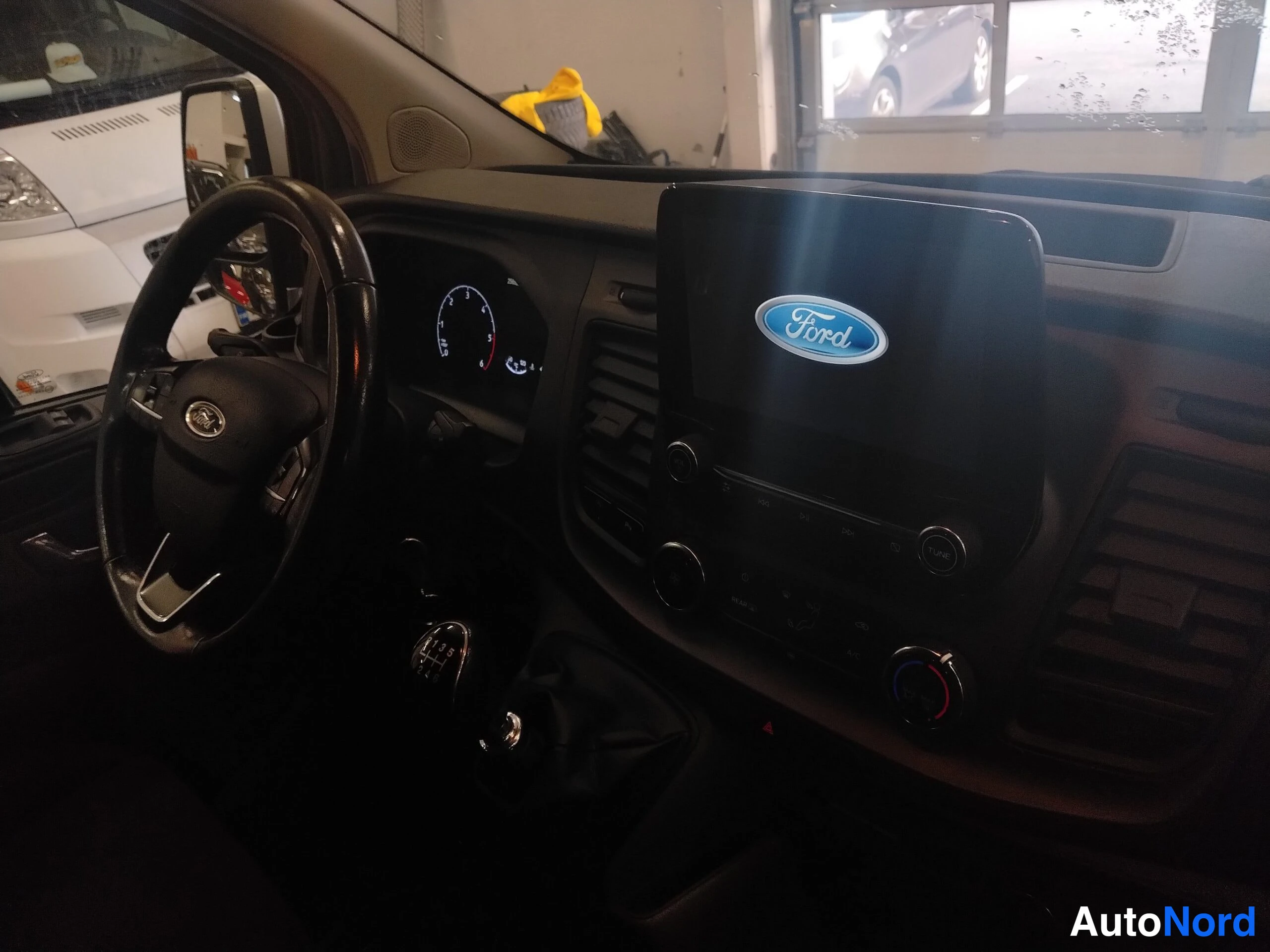 Hopea Ford Transit Custom 2019, kuva 21