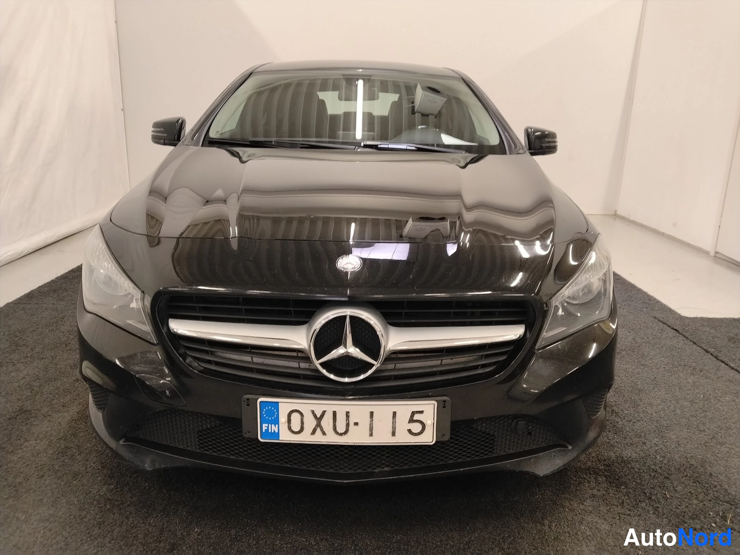 Musta Mercedes-Benz CLA 2014, edestä, kuva 8