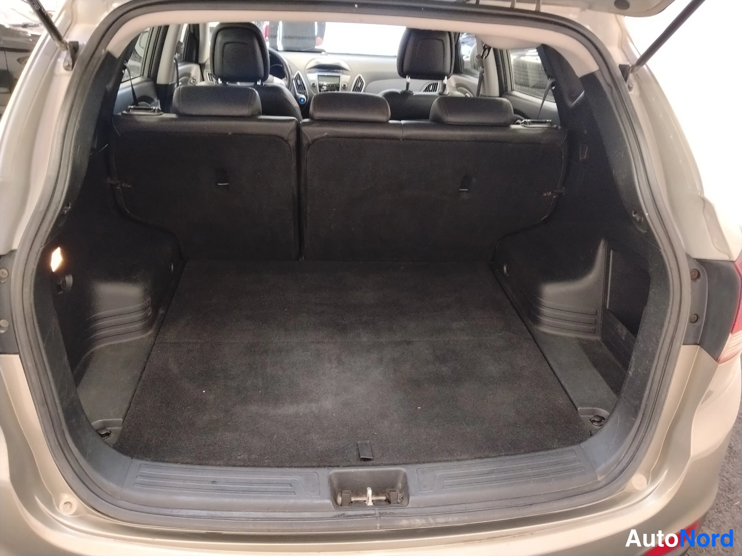 Hopea Hyundai ix35 2010, tavaratila, kuva 25