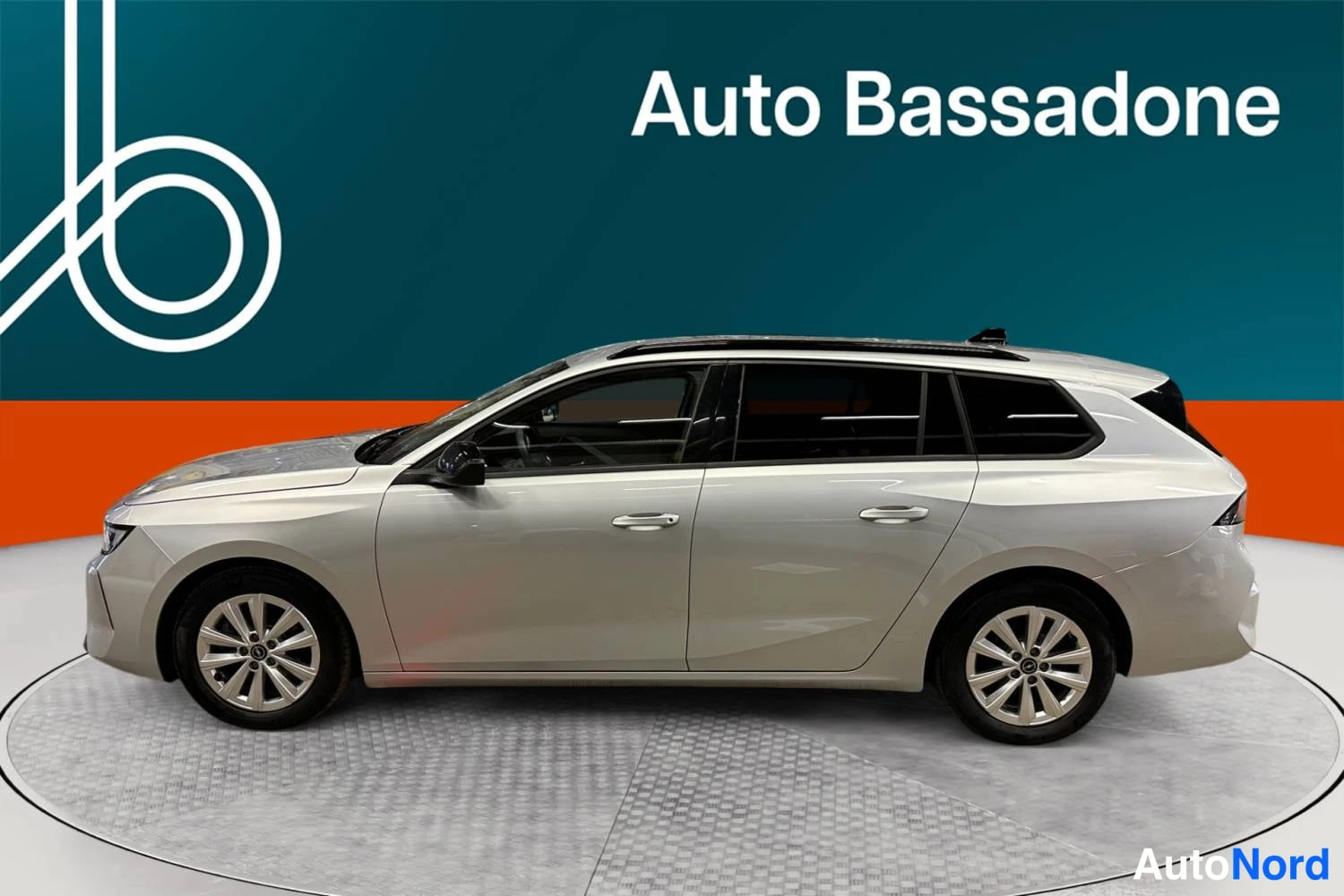 Hopea Opel Astra Sports Tourer 2024, sivulta, kuva 5