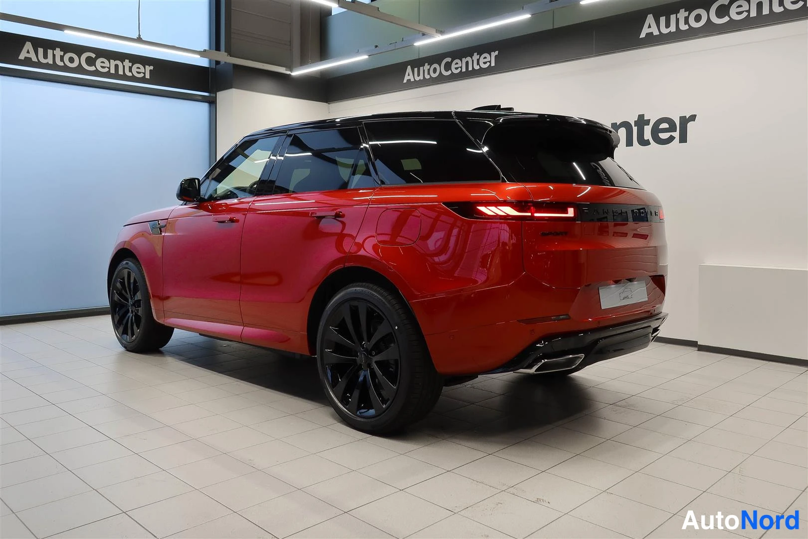 Oranssi Land Rover Range Rover Sport 2026, takaviisto, kuva 7