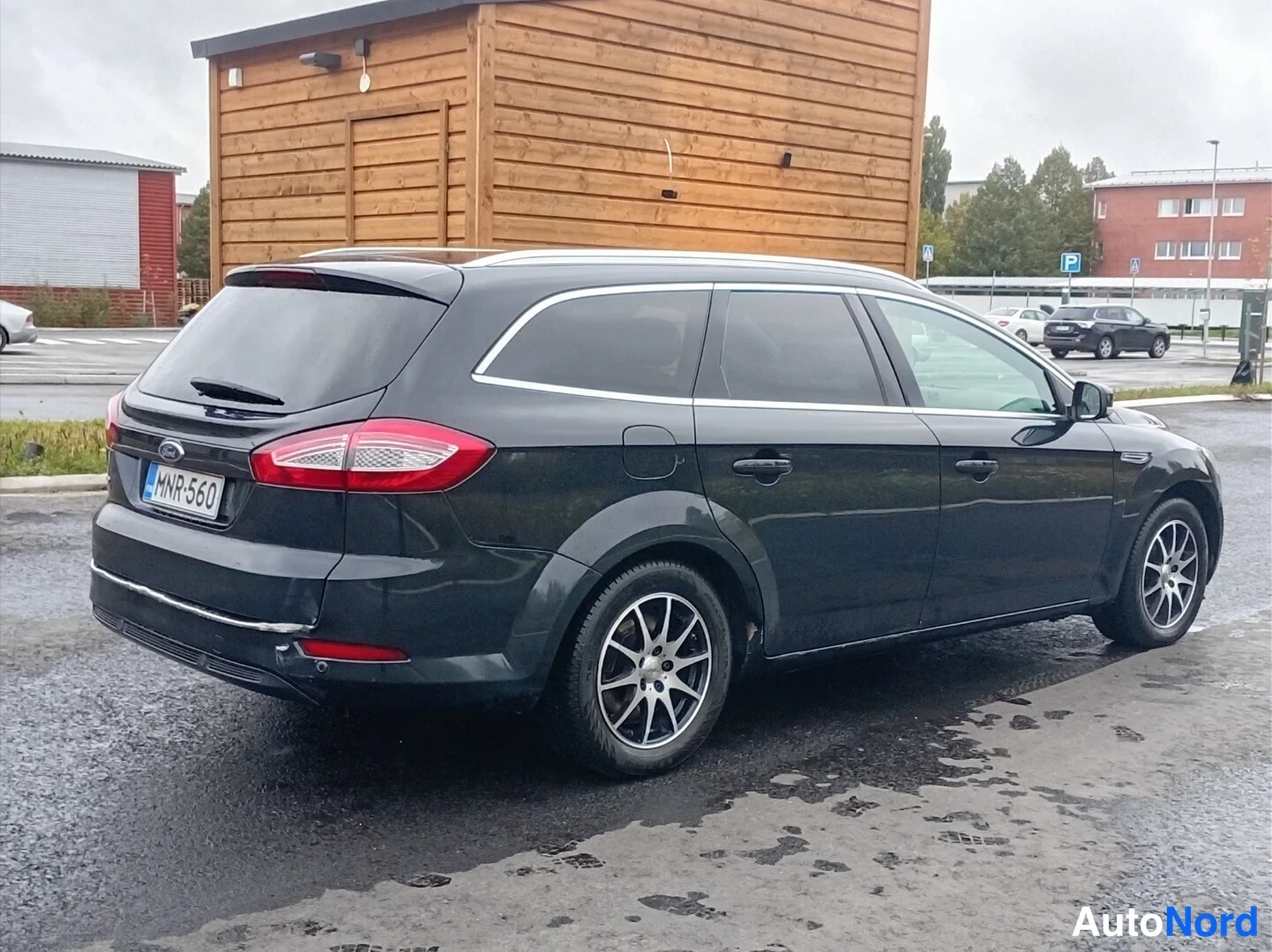 Musta Ford Mondeo 2014, takaviisto, kuva 6
