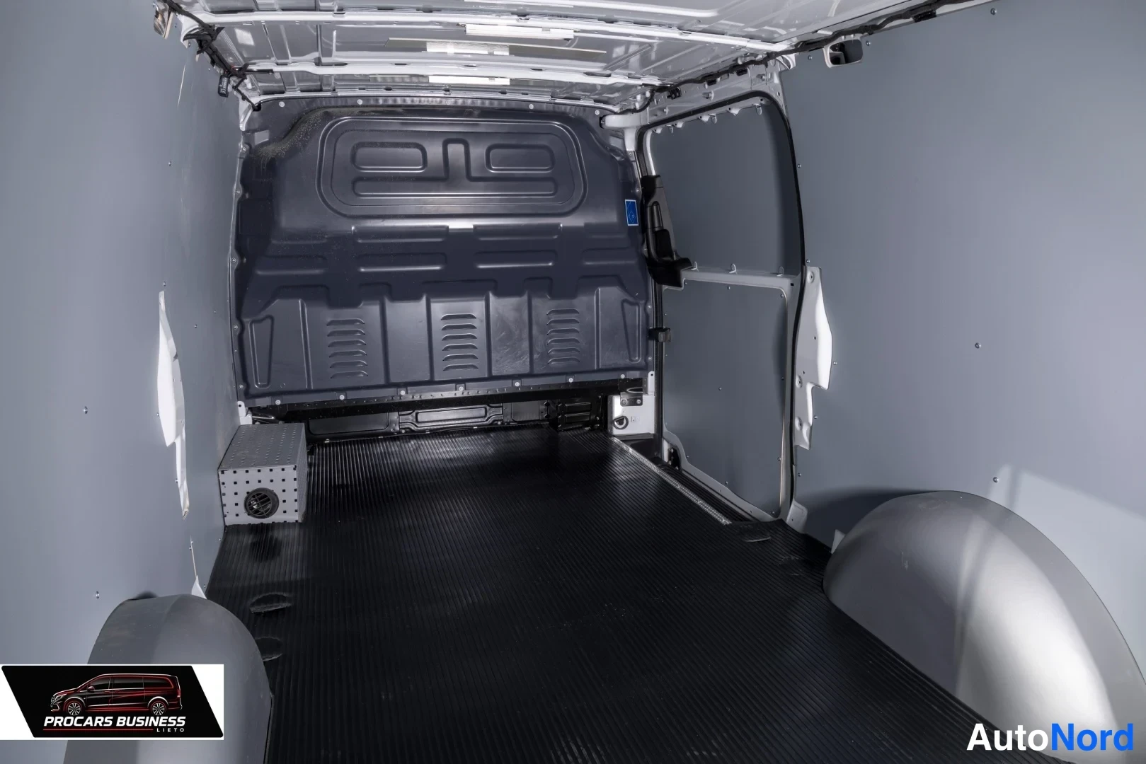 Valkoinen Mercedes-Benz Vito 119 CDI 2025, tavaratila, kuva 15
