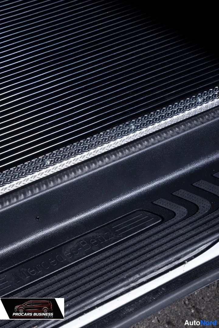 Valkoinen Mercedes-Benz Vito 119 CDI 2025, yksityiskohta, kuva 29