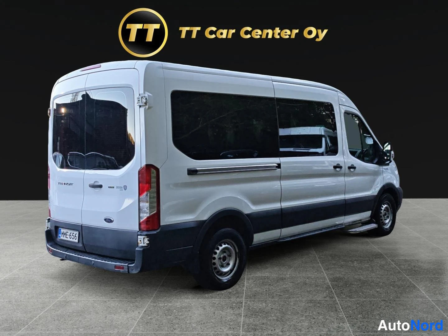 Valkoinen Ford Transit 2014, takaviisto, kuva 7