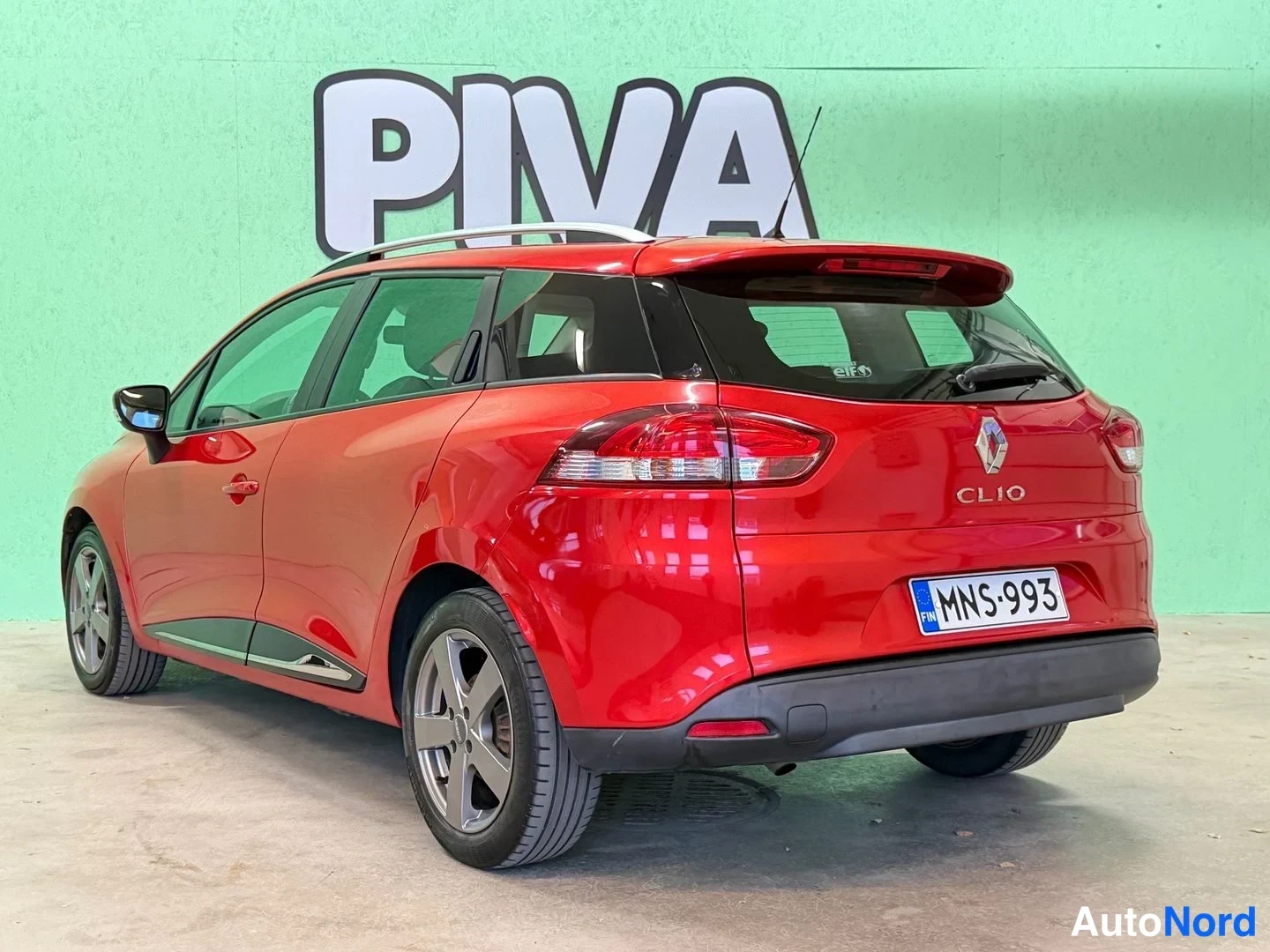 Punainen Renault Clio 2018, takaviisto, kuva 6