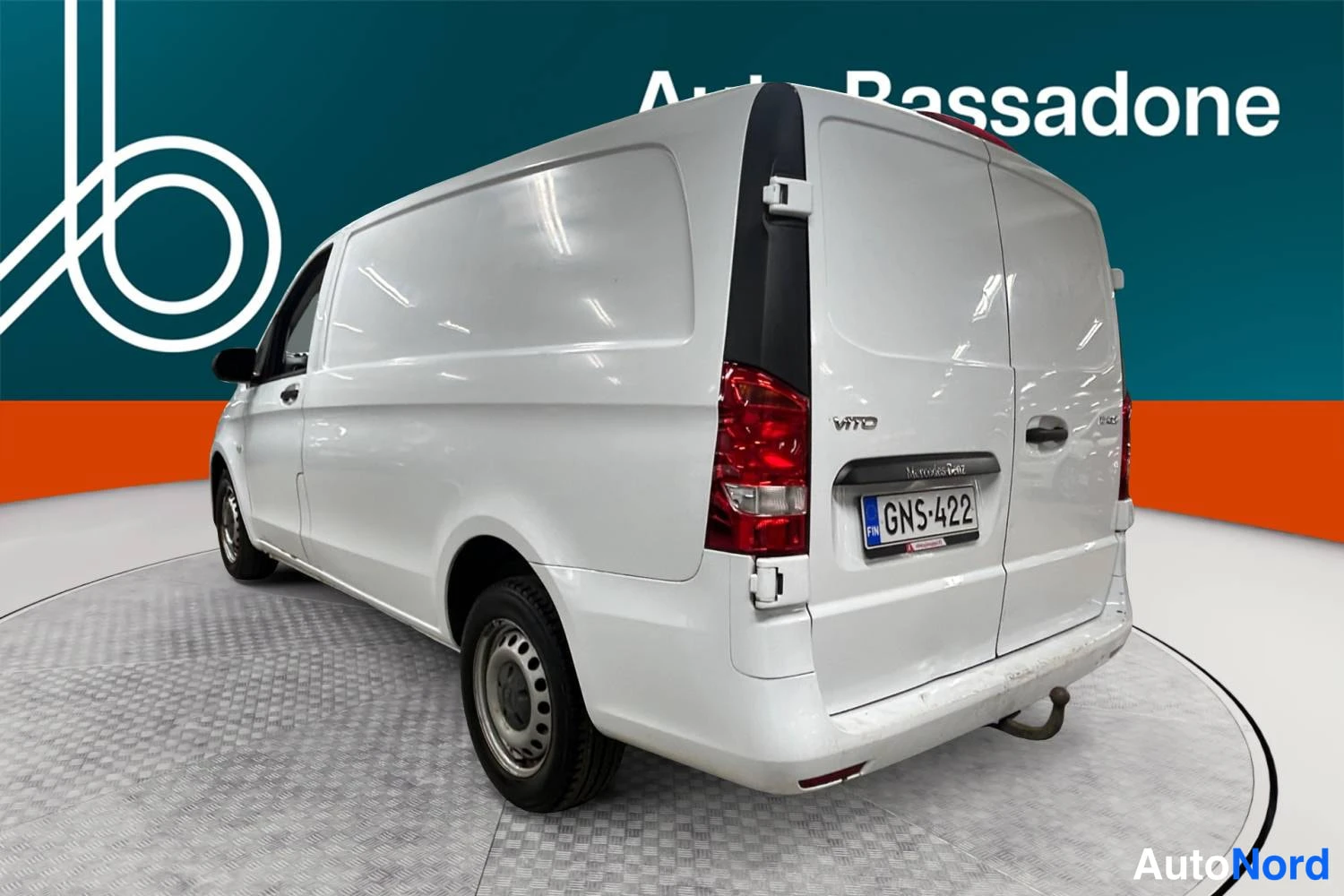 Valkoinen Mercedes-Benz Vito 109 CDI 2017, takaviisto, kuva 6