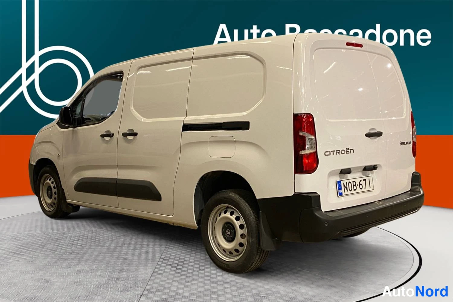 Valkoinen Citroen Berlingo 2025, takaviisto, kuva 6