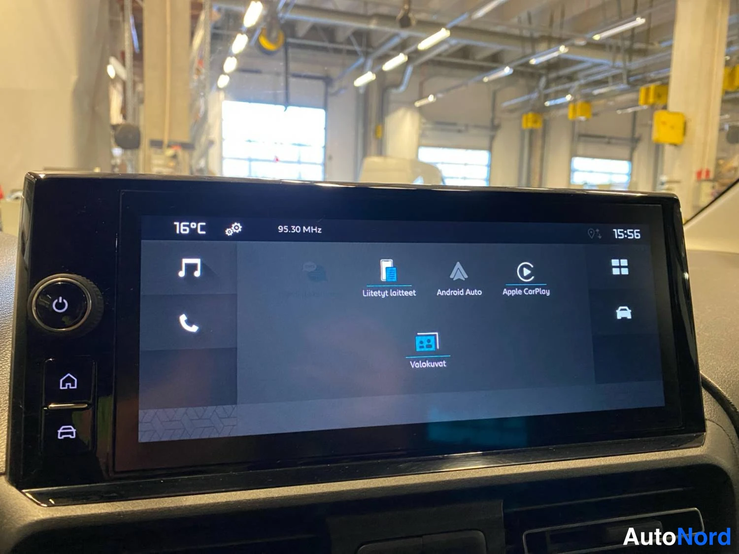Valkoinen Citroen Berlingo 2025, yksityiskohta, kuva 21