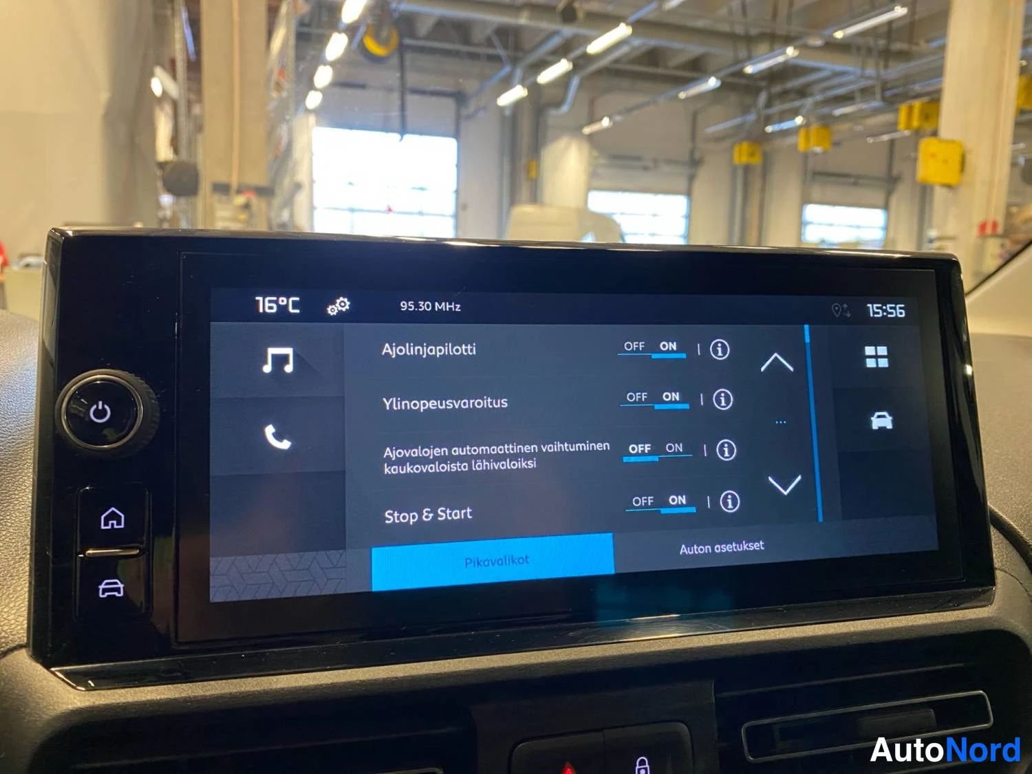 Valkoinen Citroen Berlingo 2025, yksityiskohta, kuva 22
