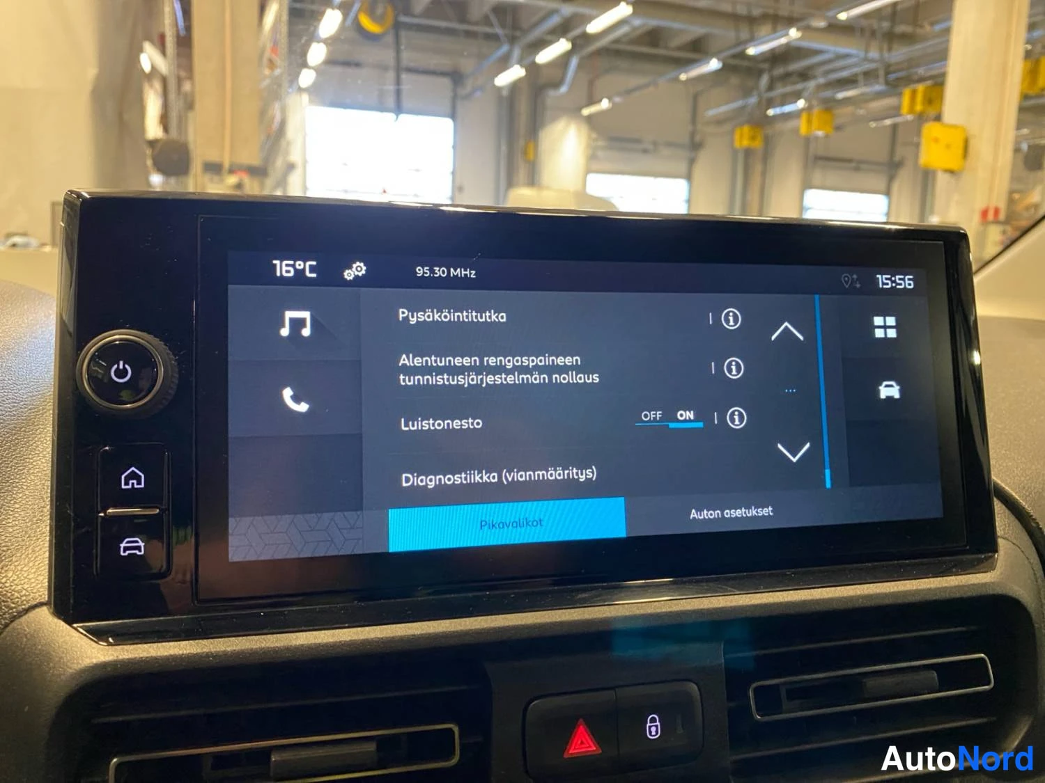 Valkoinen Citroen Berlingo 2025, kuva 26