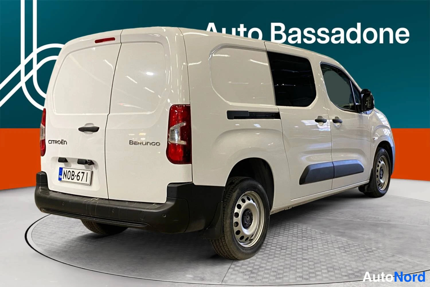 Valkoinen Citroen Berlingo 2025, takaviisto, kuva 7