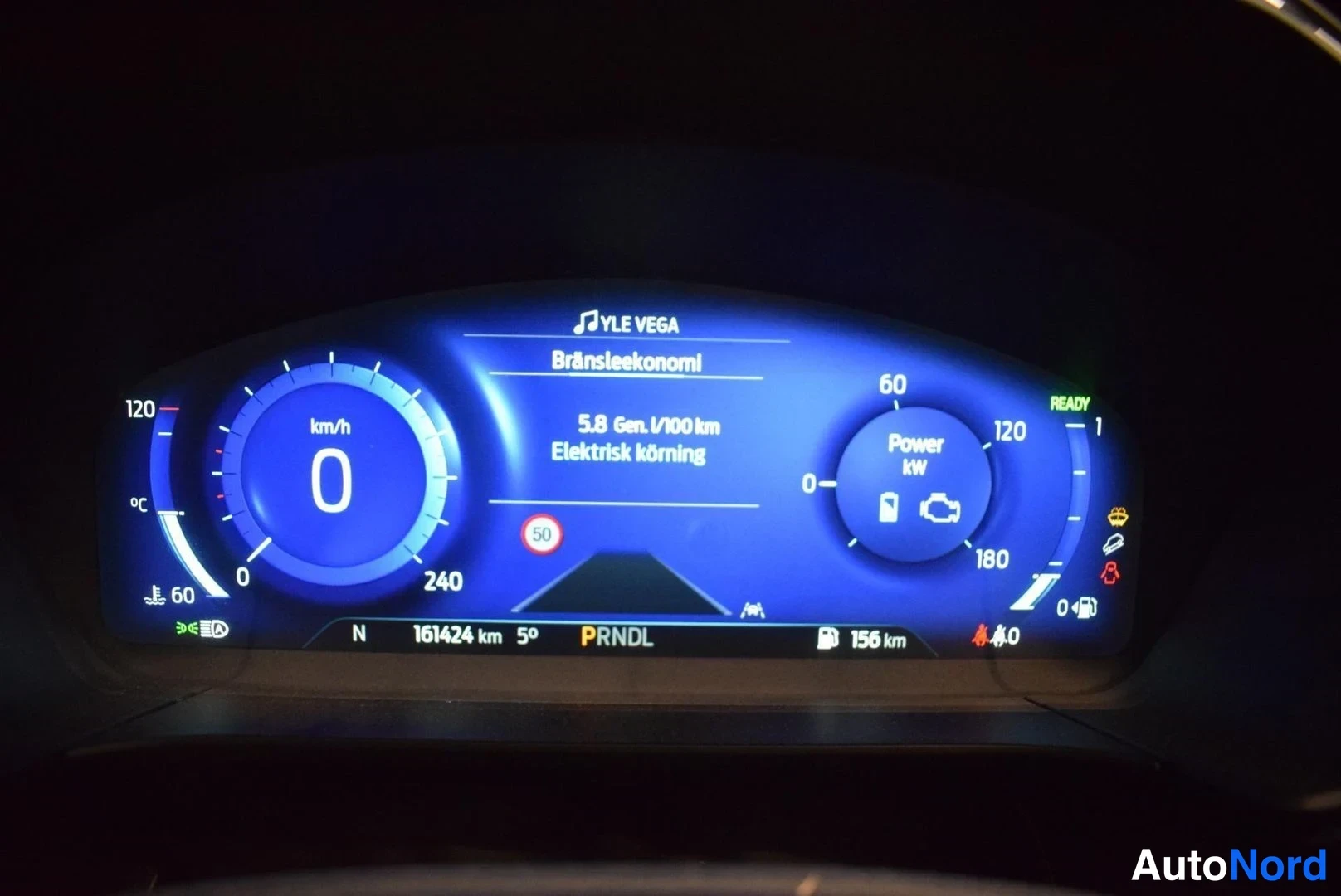 Valkoinen Ford Kuga 2021, kuva 18