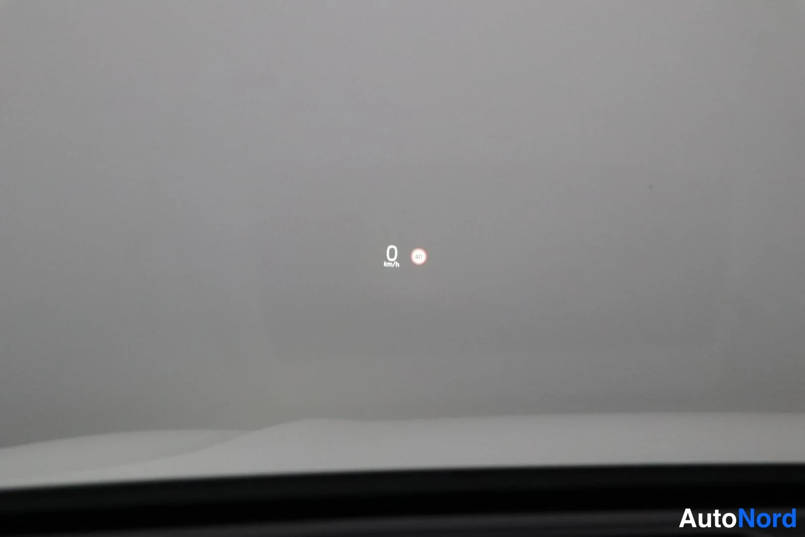 Valkoinen Volvo XC60 2020, yksityiskohta, kuva 28