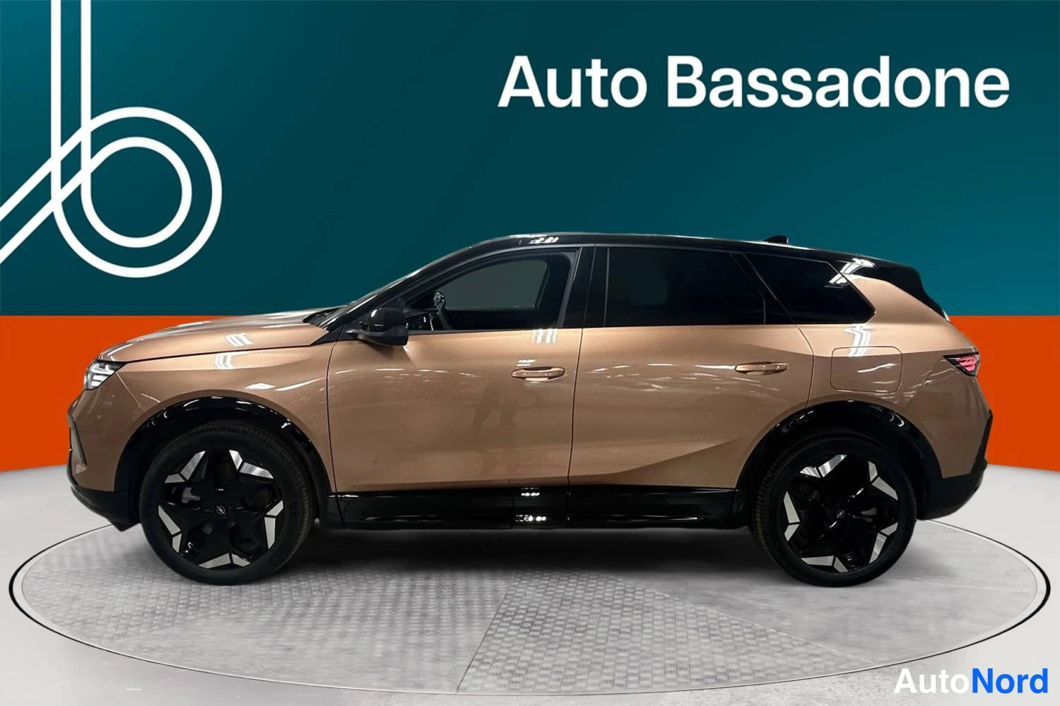 Kupari Opel Grandland 2025, sivulta, kuva 6