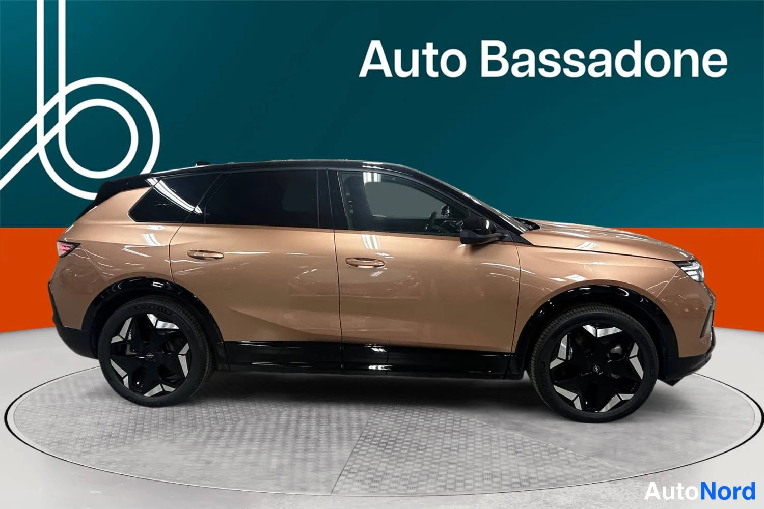 Kupari Opel Grandland 2025, sivulta, kuva 5