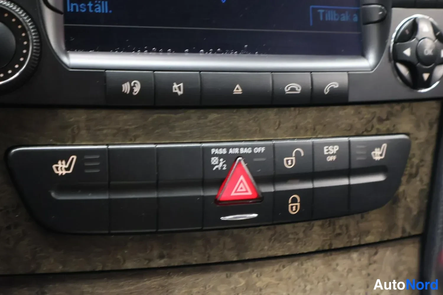 Musta Mercedes-Benz E 220 CDI 2006, yksityiskohta, kuva 21