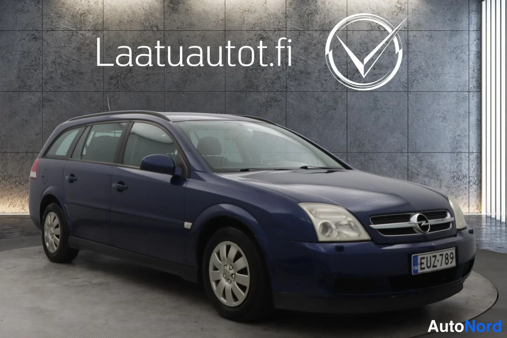 Sininen Opel Vectra 2003, etuviisto, keula oikealle, kuva 3