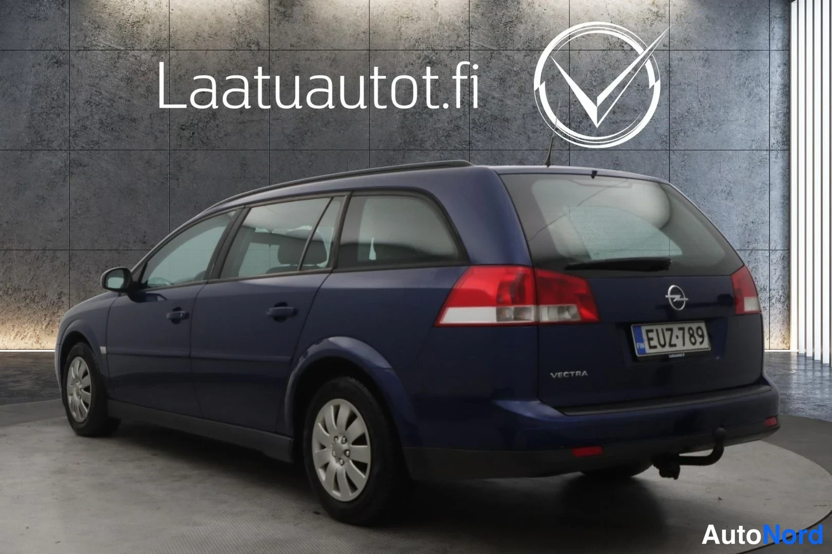 Sininen Opel Vectra 2003, takaviisto, kuva 4