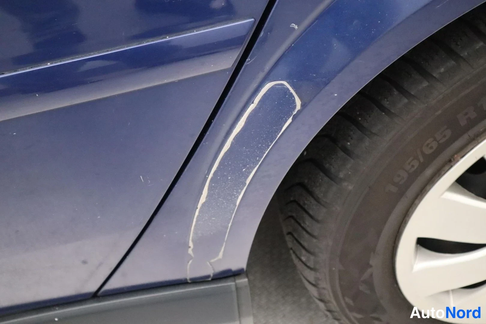 Sininen Opel Vectra 2003, yksityiskohta, kuva 23