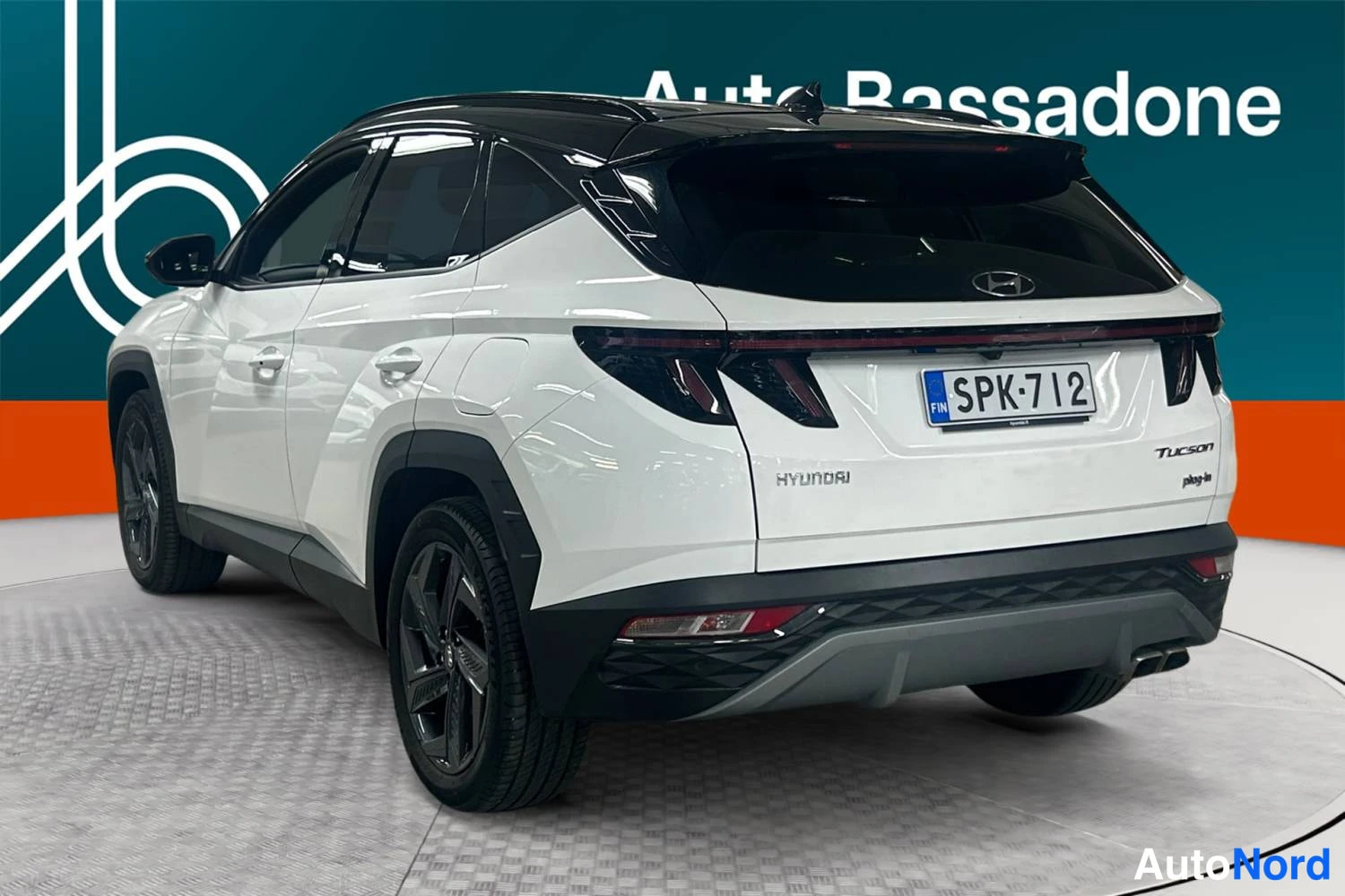 Valkoinen Hyundai Tucson 2024, takaviisto, kuva 7