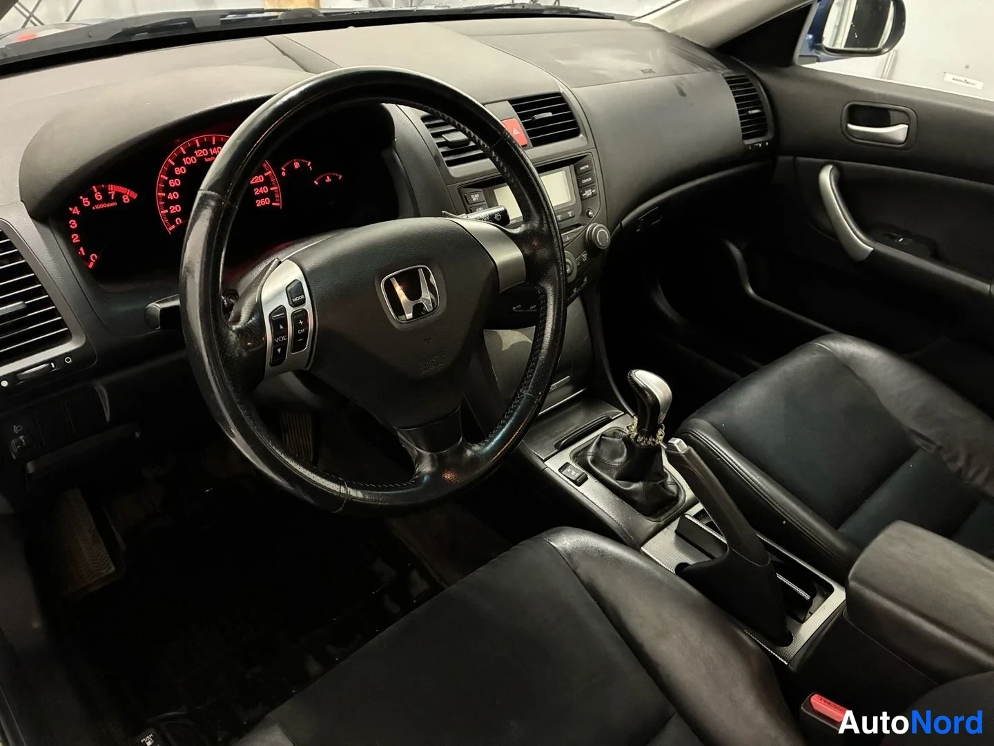 Blue Honda Accord Sedan 2004, cockpit, photo 9