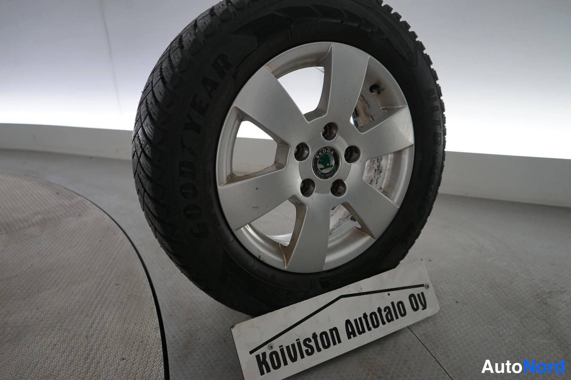 Valkoinen Skoda Yeti 2010, yksityiskohta, kuva 17