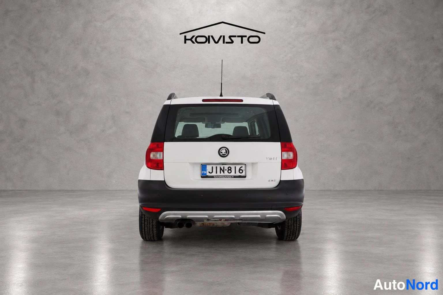 Valkoinen Skoda Yeti 2010, takaa, kuva 7