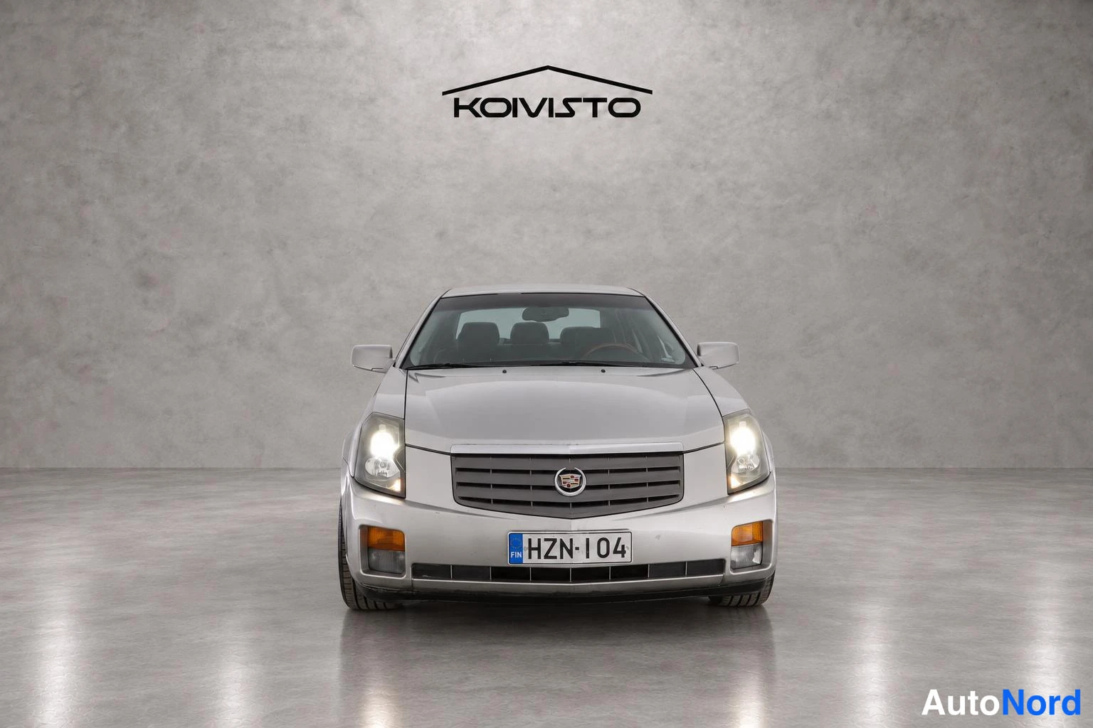 Hopea Cadillac CTS 2003, edestä, kuva 3
